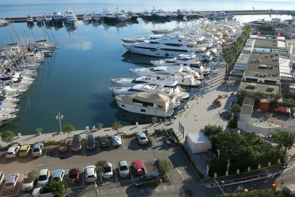 Appartement T2 De Standing Au Pied Des Plages ゴルフ・ジュアン エクステリア 写真