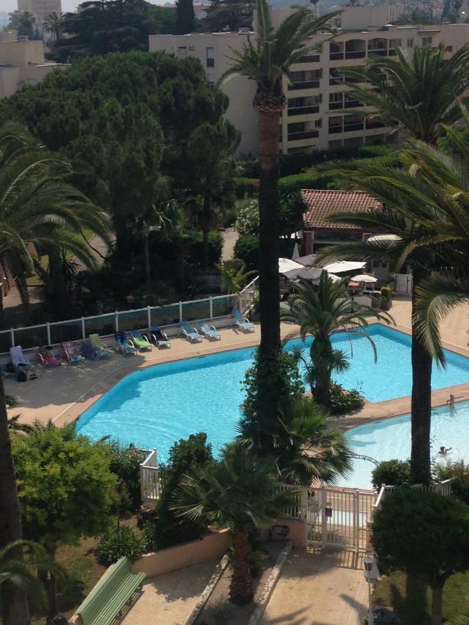 Appartement T2 De Standing Au Pied Des Plages ゴルフ・ジュアン エクステリア 写真